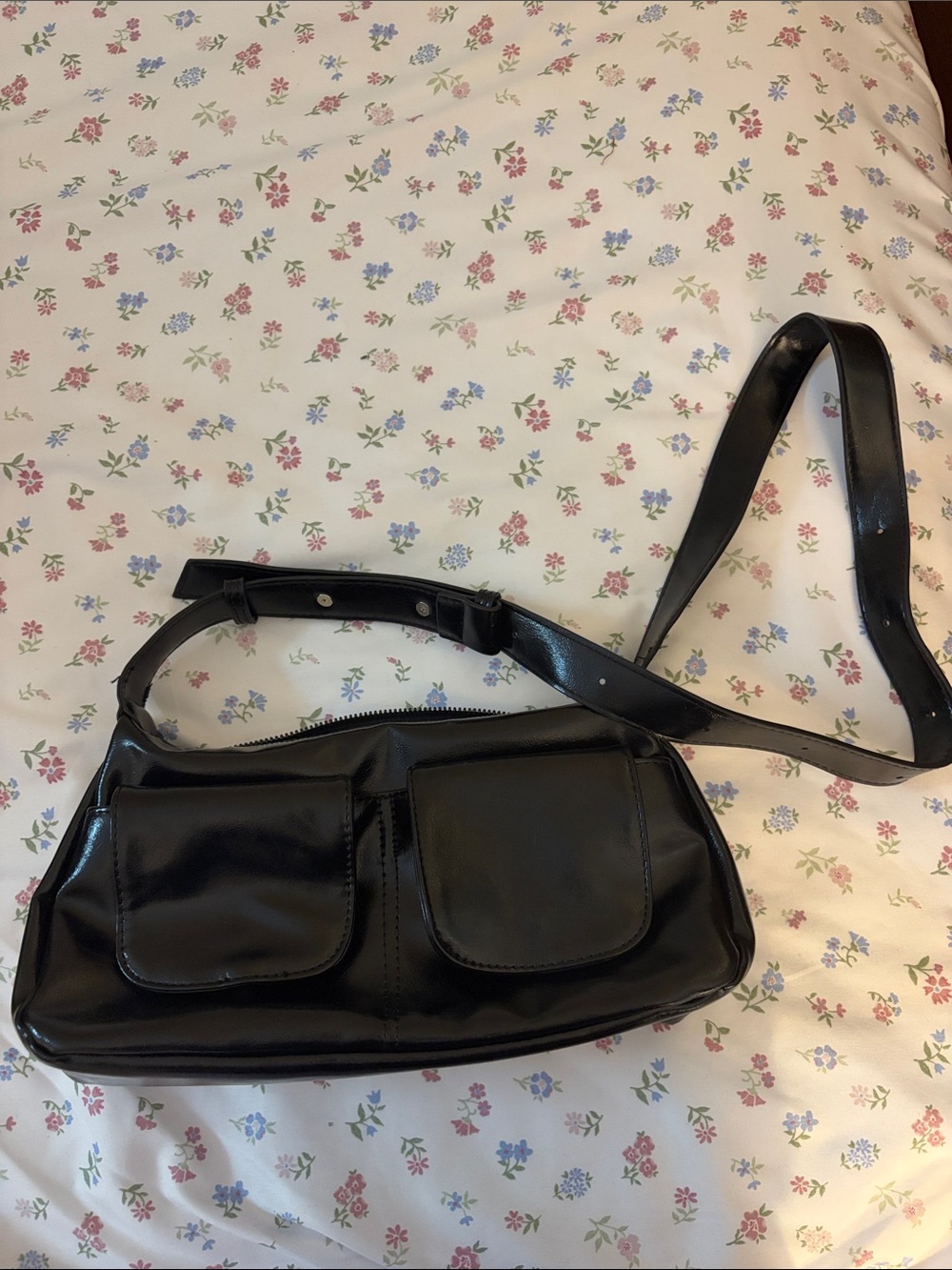 Black Women’s Shoulder Bag with Front Flap Pockets